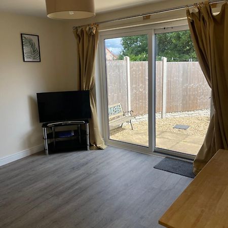 House Number 4 Sleeps Up To 4 With Smart Tvs In Every Room Wellington  Bagian luar foto