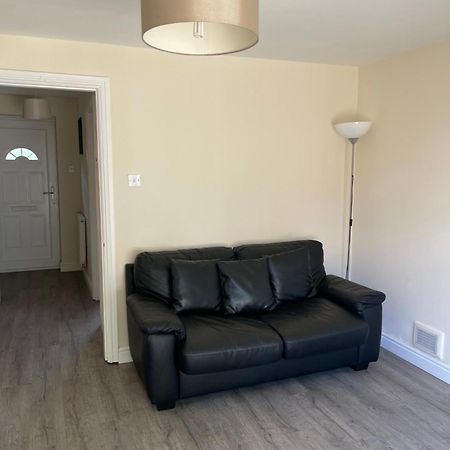 House Number 4 Sleeps Up To 4 With Smart Tvs In Every Room Wellington  Bagian luar foto