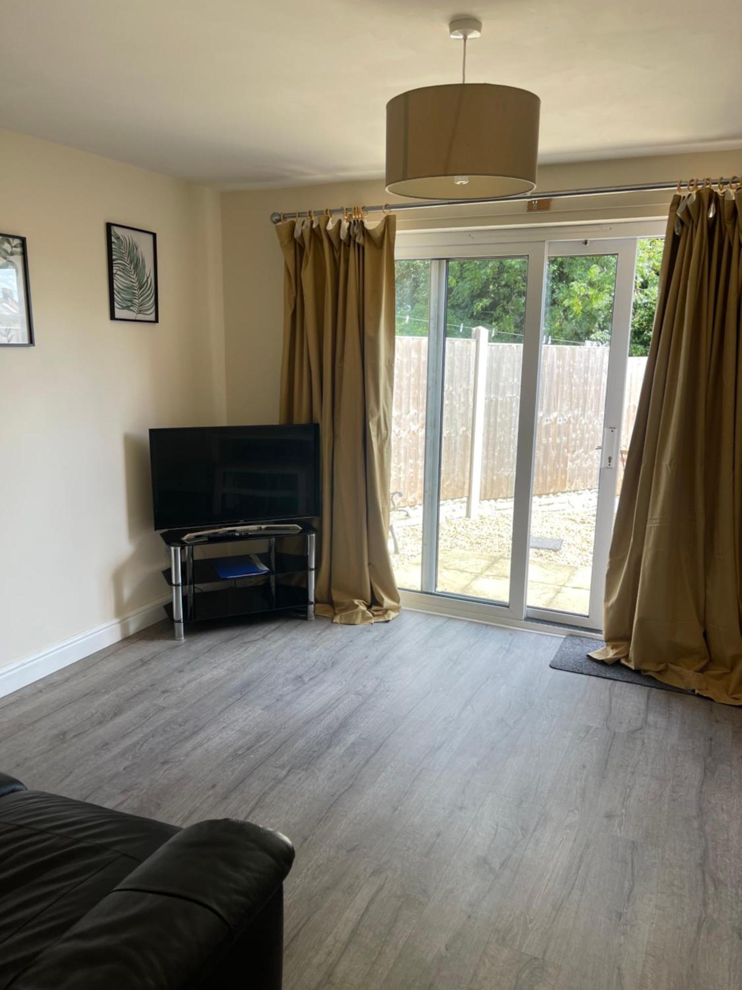 House Number 4 Sleeps Up To 4 With Smart Tvs In Every Room Wellington  Bagian luar foto